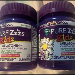 Kid Zzzz Melatonin 24 gummies. 2 bottles